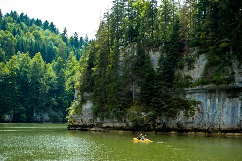 Rivière du Doubs, entre la France et la Suisse